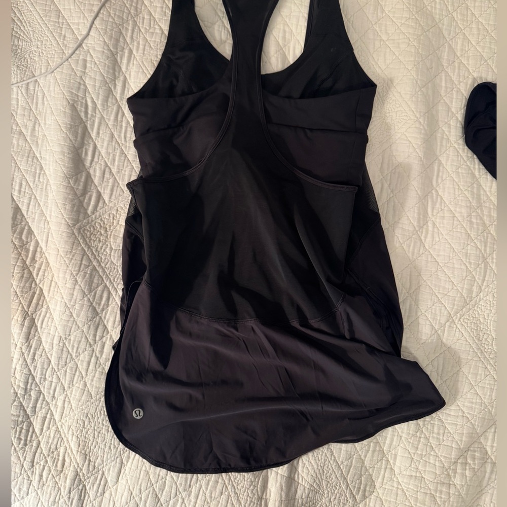 LULULEMON TOP